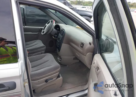 2002 Chrysler Voyager z USA, uszkodzony, nr VIN 1C4GJ25332B614042